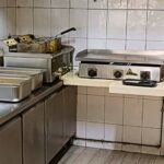 Equipamiento del establecimiento para una hamburguesería